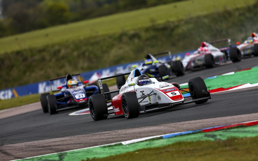 Fortec Motorsport look to extend early lead in British F4 at Snetterton