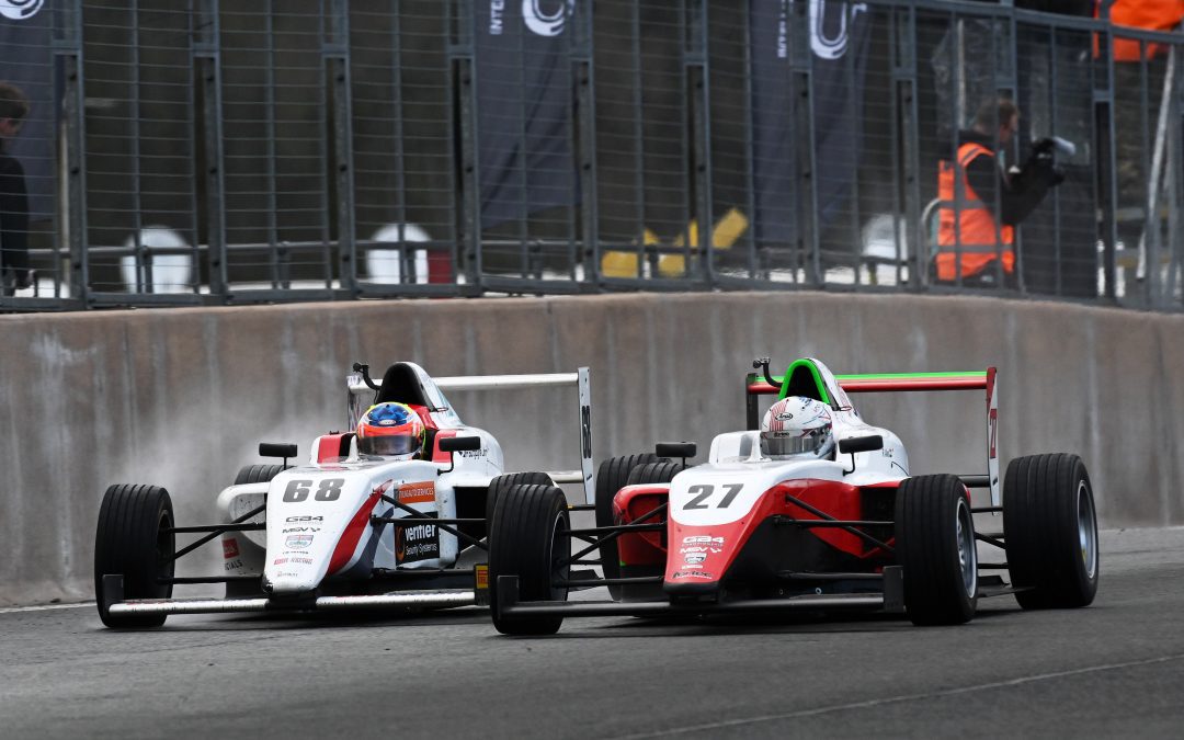 Steady start to Fortec’s GB4 title defence at Oulton Park