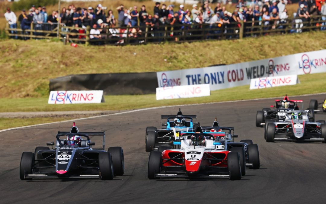 Fortec Motorsports shows strong race pace on tricky weekend in Scotland